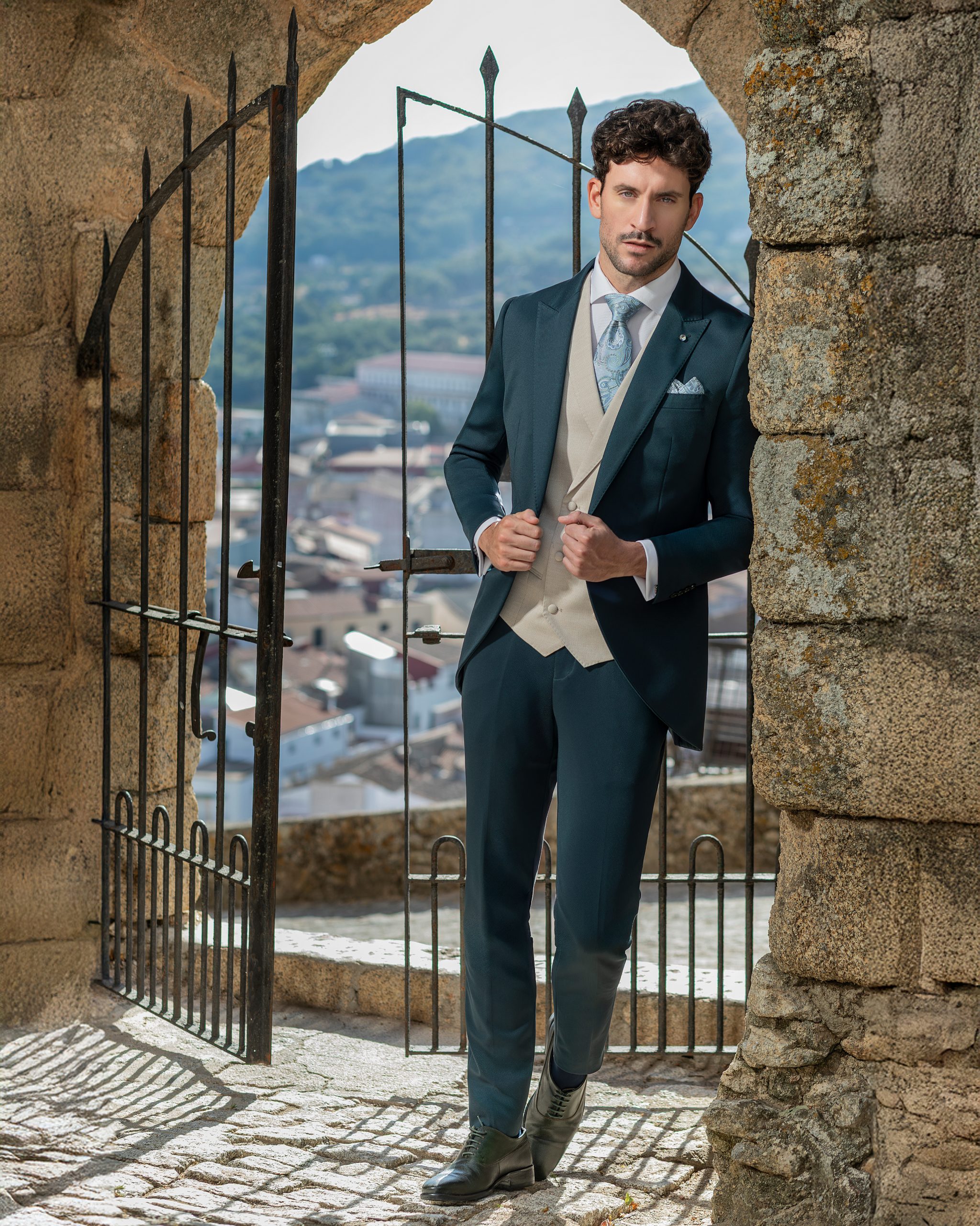 Traje de Ceremonia Giovanni Ricci - Look 17