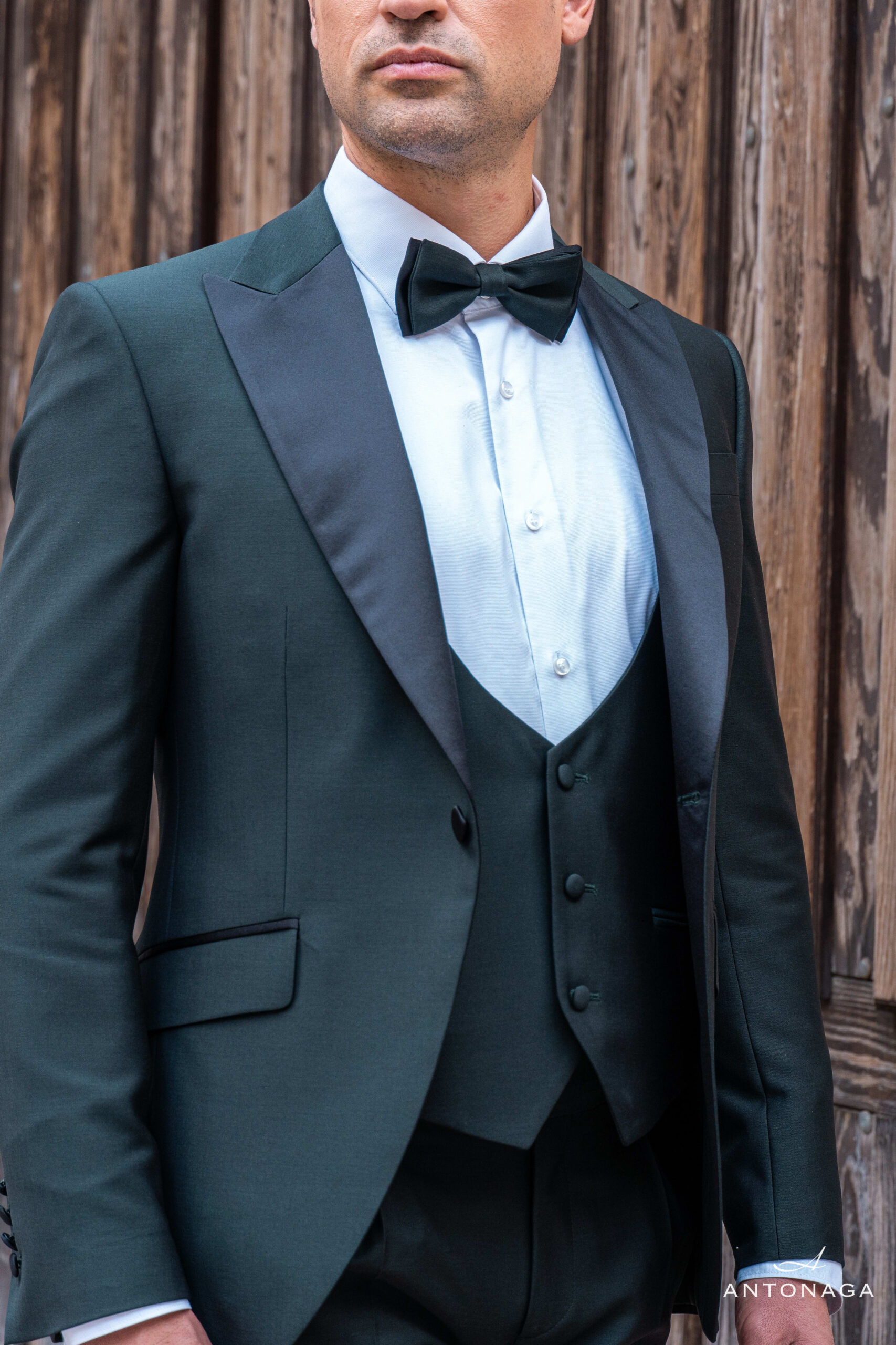 Traje Antonaga Zurriola negro - vista lateral